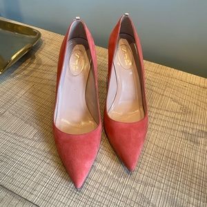 SJP fawn suede coral pumps. Like new!